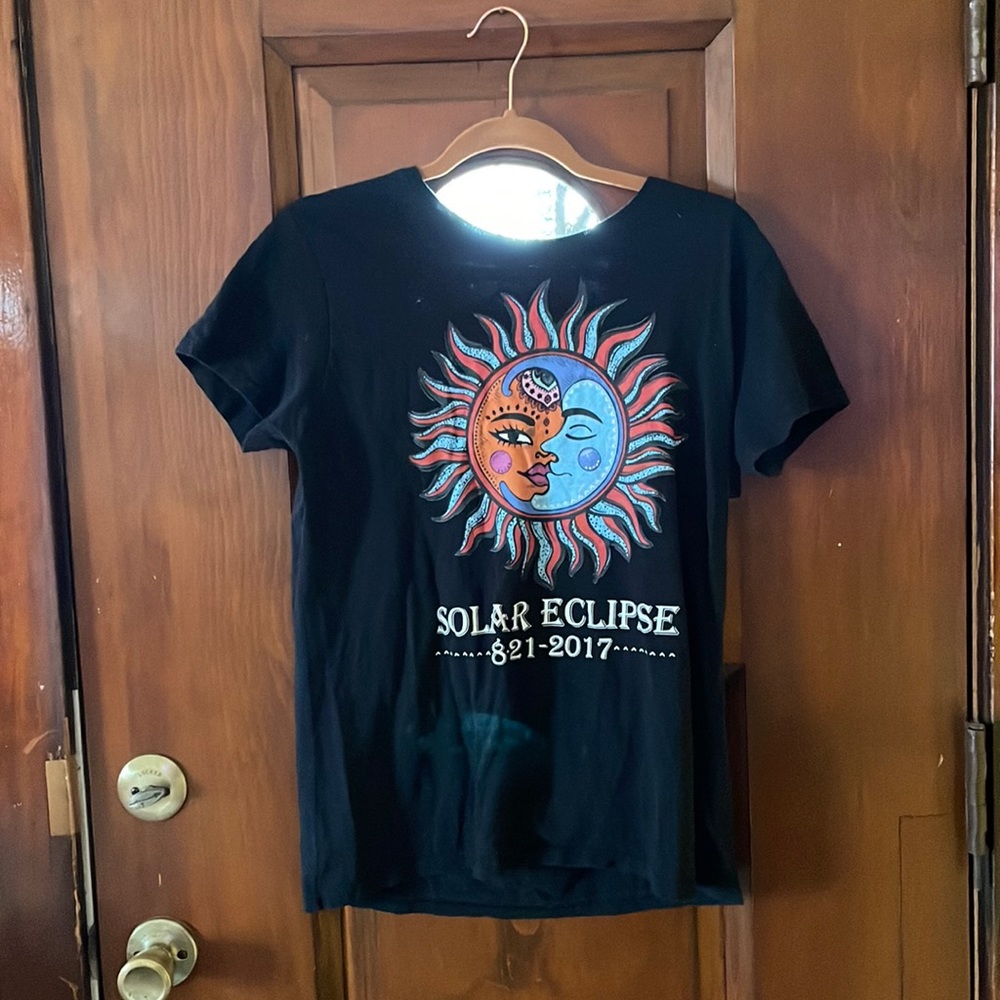 Solar eclipse tee 5 for 10$
